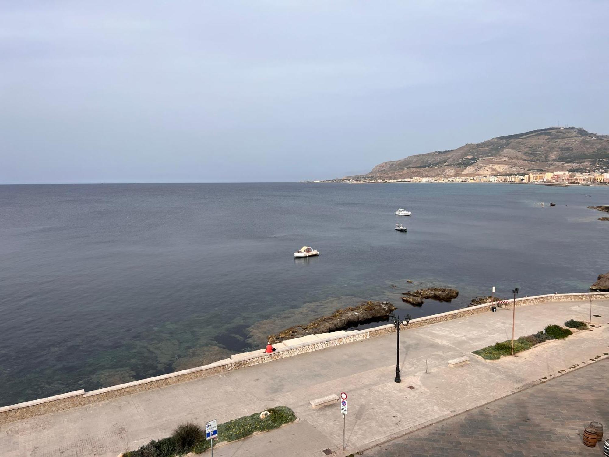 Attico Vista Mare Trapani Apartment Exterior photo